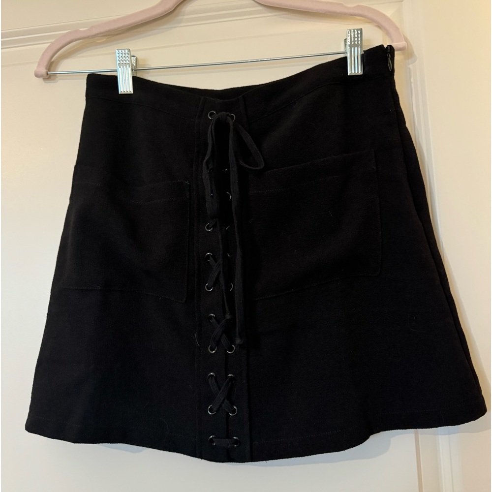 NWOT VICI black mini skirt